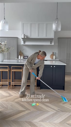 Jodie Smith on Instagram: "That final 10 minutes before they wake up from their nap - all systems go! 🏃‍♀️✨🧼 @flashcleaning.uk Flash Speed Mop always 👏🏽 #cleaning #flashspeedmop #clean #kitchenclean #reset"