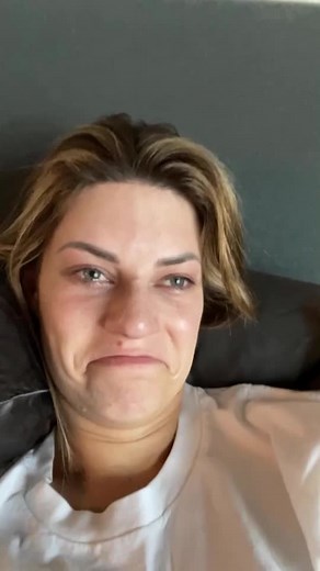 When ur sad & ur BFF tries to make you feel better 😂❤️ (WAIT FOR IT) @lelepons