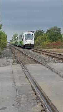 (Same consist/My favorite cab car 377! GO 377 and 623 (Niagara Excursion) in Hamilton Ontario