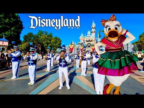 A full 4K POV Disneyland Park walkthrough with a performance by the Disneyland Band!