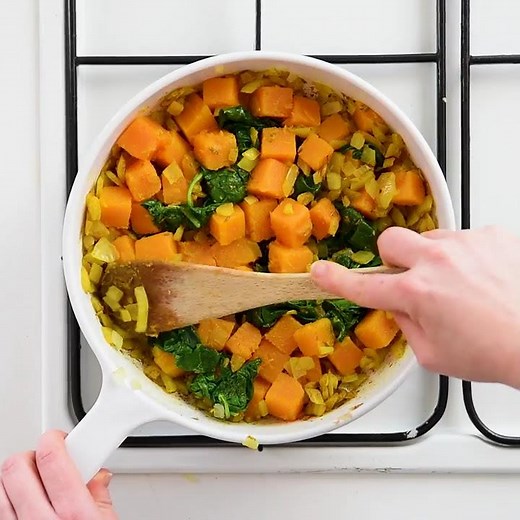 RECIPE: How to make a Butternut Squash and Spinach Frittata | WW UK