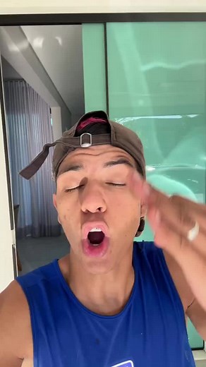 Os Momentos Mais Engraçados de Leo e Sua Família