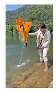 10K views · 34 reactions | "✈️ New airplane glider airplane drone, the coolest toy I've ever seen, get your kids away from their phones and computers and take them outside to play. 戮 Remote control airplane model fighter, the child will not refuse this gift ❤️ Get yours now: " | USA Shopping | Facebook