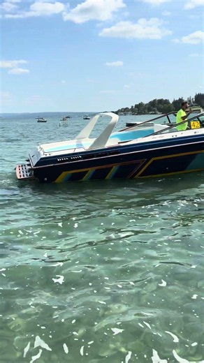 1982 Chris Craft 39 foot all original.