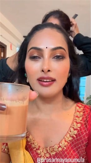 Actor Divi 😍 Chai Time Made By Prasanna . . #divi #actordivi #celebrities #chai #shooting #makeupartist #ready #tollywood #tollywoodactress | Actress Divi