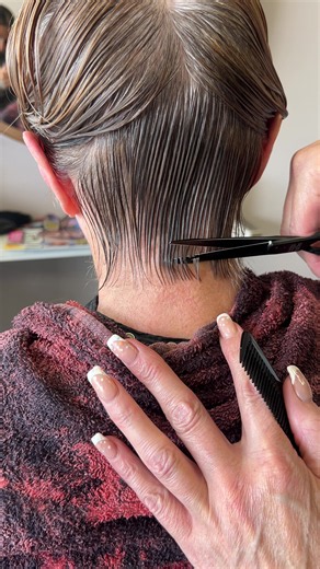 Neat Hairline Cut Guide: Precise Steps for a Sharp Finish