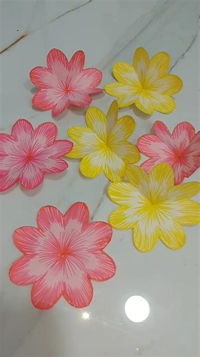 Beautiful Flower Pop Up Card 🌸 | So Satisfying #shortvideo #popupcard #maryamshahnawaz #diy #paper