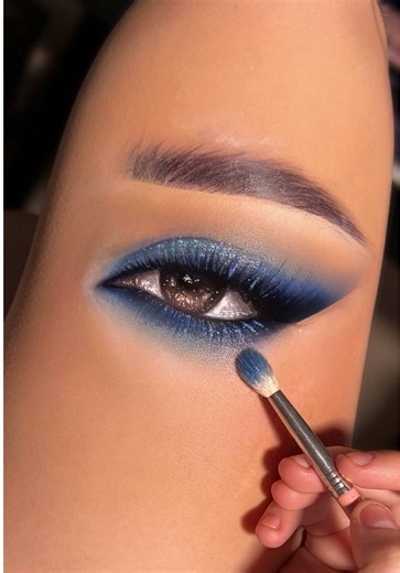 Dicas para Criar Olho Azul com Lápis Novo