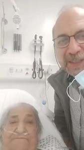 47 reactions · 15 shares | بزرگ خاتون ہسپتال کے بستر پر بھی عمران خان کے لیے رنجیدہ اور فکرمند۔ جس بندے کے پیچھے ایسی مخلص دعائیں ہوں وہ کیسے ہارے گا۔ انشااللہ خان ہی جیتے گا ہمیشہ کی طرح | I Support PTI | Facebook