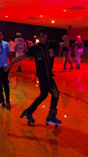 Skillz 🔥💪🏾‼️👏8-16-25 #skatetherapy #urbanskating #freestyle #footwork #spinning #skatefun #skatejoy