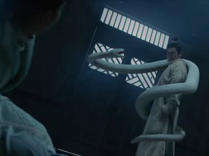 💫Cinderella saves the prince from being entangled by a python 💫灰姑娘拯救被蟒蛇缠绕的王爷 📺Drama： Strange Tales of Tang Dynasty Ⅱ : To The West 😍Welcome to my channel!🙌 #唐朝诡事录 #StrangeTalesofTangDynasty | Cici撩剧