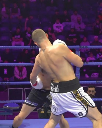 38 reactions · 4 comments | Oliver Firth systematically breaks down his opponent for a 1st round finish. The Ollie Firth train ain’t stopping yet! | CSN | Facebook