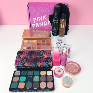 Attenzione, edizione speciale! 💥 Nel Summer Megabox puoi afferrare 12 prodotti best seller con il -56% di sconto! 😍 Presto, clicca qui per dare un'occhiata al suo contenuto: 👉 https://www.pinkpanda.it/z34lf | PINK PANDA Italia