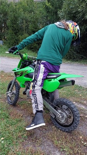 Kawasaki KX65 2-Stroke Start Up Soundcheck & Acceleration