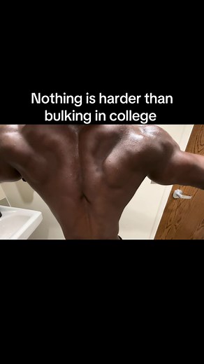 Overcoming Bulking Challenges as a College Student