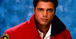 Nach Baywatch-Ausstieg: David Charvet verbringt seine Freizeit am liebsten am Strand - TV SPIELFILM