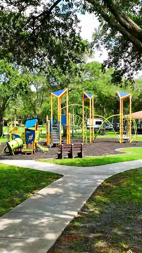 Have you been to Helen Howarth Park? It truly has something for everyone! 🌳🐎 Check out this video exploring the amenities there. Keep tuned for next week's featured park here! Location: 6301 94th Avenue Pinellas Park, FL 33781 | City of Pinellas Park, FL