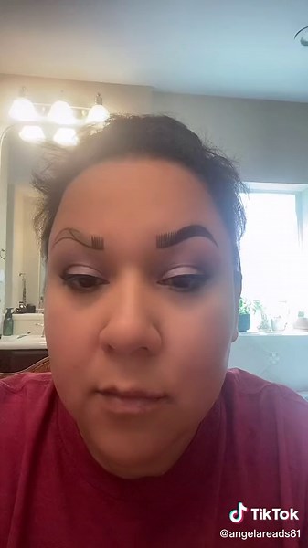 How to Achieve Toothbrush Eyebrows: A Step-by-Step Guide
