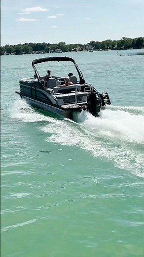 Performance Pontoon | Solstice Tritoon #performanceboats #tritoonboat #pontoon