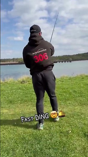 Fast DING 🤯 🛎️ #carpfishing #casting #surfcasting