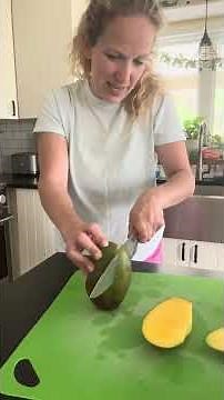 The best way to cut a mango