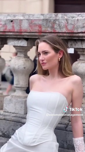 Bliv model i Italien med Emily Kamstrup