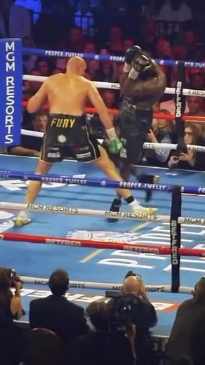 Heavyweight upset🥲 #fyp #fypシ #foryou #foryoupage #foryourpage #trend #trending #viral #xyzbca #boxing #deontaywilder #tysonfury #upset