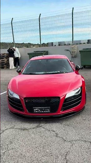 Red Audi R8 V10 – Pure German Power