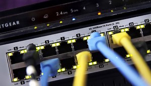 Deep disparities in internet access found across Chicago in new analysis