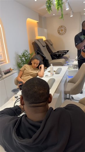 Look Lab on Instagram: "Some of the great content pieces bringing you look lab Your AI Powered social network and booking platform #bookyourglow #nailtechnearme #salonbooking #selfcaremadeeasy #muaondemand"