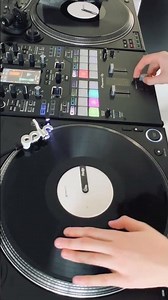 Scratching on Djay Pro Algoriddim 🎚️🔥 ‪@AlgoriddimOfficial‬