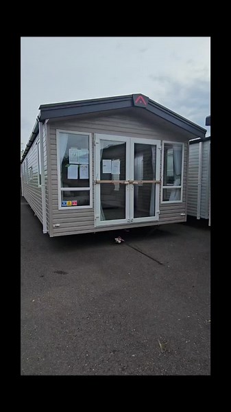 Explore the Atlas Heritage 40x12 3 Bedroom Caravan