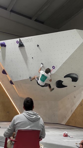 Breathtaking Bouldering Techniques | Climbing Video Compilation