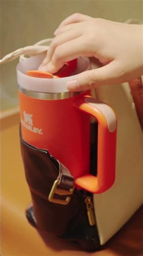 LOVEVOOK | A Work Bag That Actually Organizes Everything #fashion #whatsinmybag