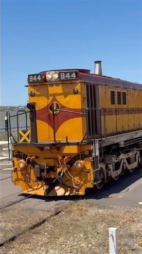 TRAINS AM22 Wed 3rd Dec 2025 Inaugural run of H set carriages for passengers on the Cockle train run