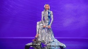 115K views · 2.4K reactions | Everybody say Lexi Love! ✨ #DragRace Season 17 premieres FRIDAY JAN 3 at 8p on MTV!  | RuPaul's Drag Race | Facebook