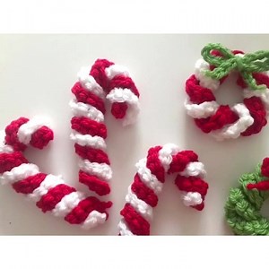 Quick and easy Crochet Candy Canes! | Repeat Crafter Me