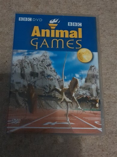 The DVD Review Episode 255: Animal Games 2004 DVD. This is for @Zoelouise, @Stella VM9🐐🇳🇱, @ZaidAlrashed and @Stephen_Marshall2007.