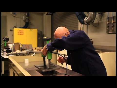Magnetic Particle Testing using a Yoke