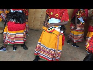 How to dance Kiganda Traditional Dances.Learn To Dance African Traditional Dances