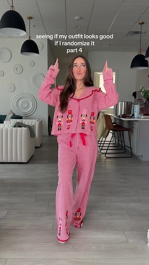 ……how would you describe this outfit🤭😜 #randomizemyoutfit #randomizemyoutfitchallenge #funny #trend #fyp