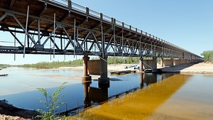 Oklahoma transportation officials find more cracks in Lexington-Purcell bridge