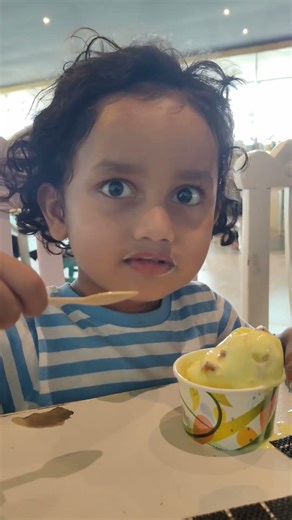Those eyes and happiness 🥰#icecream
