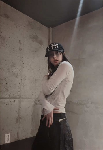 skateside ⛸️❄️ #FIFTYFIFTY #피프티피프티 #CHANELLEMOON #문샤넬 | Chanelle