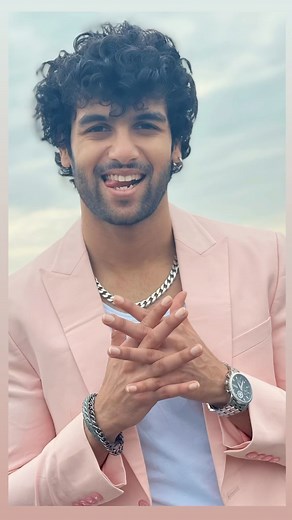 Jashwanth Bopanna on Instagram: "Feeling the new year vibes ✨ . . Blazer: @uncuffedclothing . . #modeling #photography #fashion #photoshoot #photooftheday #instagram #style #portrait #follow #picoftheday #like #modellife #trending #bigboss #jashwanthbopanna #roadies #jash #trends #explore"