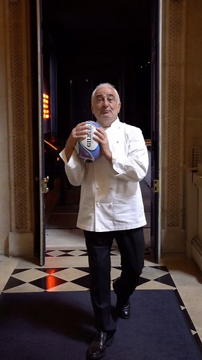 En route pour la plus belle Coupe du Monde du monde. Vive la @rugbyworldcupfrance2023 qui débute ce soir par le match d’ouverture entre la France et la Nouvelle-Zélande. Tous derrière les Bleus ! Let's get ready for the best World Cup in the world. Long live @rugbyworldcupfrance2023, which kicks off tonight with the opening match between France and New Zealand. Get behind Les Bleus! @fabien.galthie #guysavoy #guysavoyparis @rugbyworldcup @rugbyworldcupfr @francerugby @worldrugby @worldrugbyfr #r