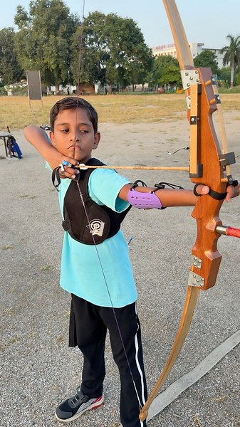 Young Archer in Action 🎯🏹 | Indian Round Archery Practice | #Shorts