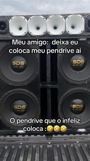 Quando o Pendrive do Amigo Pede Passagem