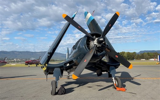 倒置海鸥翼，零式杀手，F4U海盗舰载机