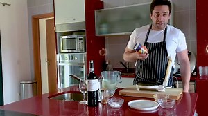 Chef Ricardo Costa brought us a delicious recipe from his hometown: "Tripas" from Aveiro with chocolate 🍫 Easy to cook and impossible to resist! • O Chefe Ricardo Costa trouxe-nos uma receita da sua terra: Tripas de Aveiro com recheio de chocolate 🍫 Fácil de fazer e impossível resistir! Delicie-se com este doce maravilhoso! • #theyeatman #relaischateaux #relaischateauxportugal #chefsathome #relaischateauxchefs #allunited #porto | The Yeatman